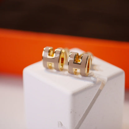 [AW]MINI POP H GOLD EARRINGS GREY