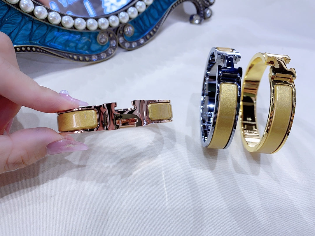 [AW]H CHAMPAGNE BRACELET