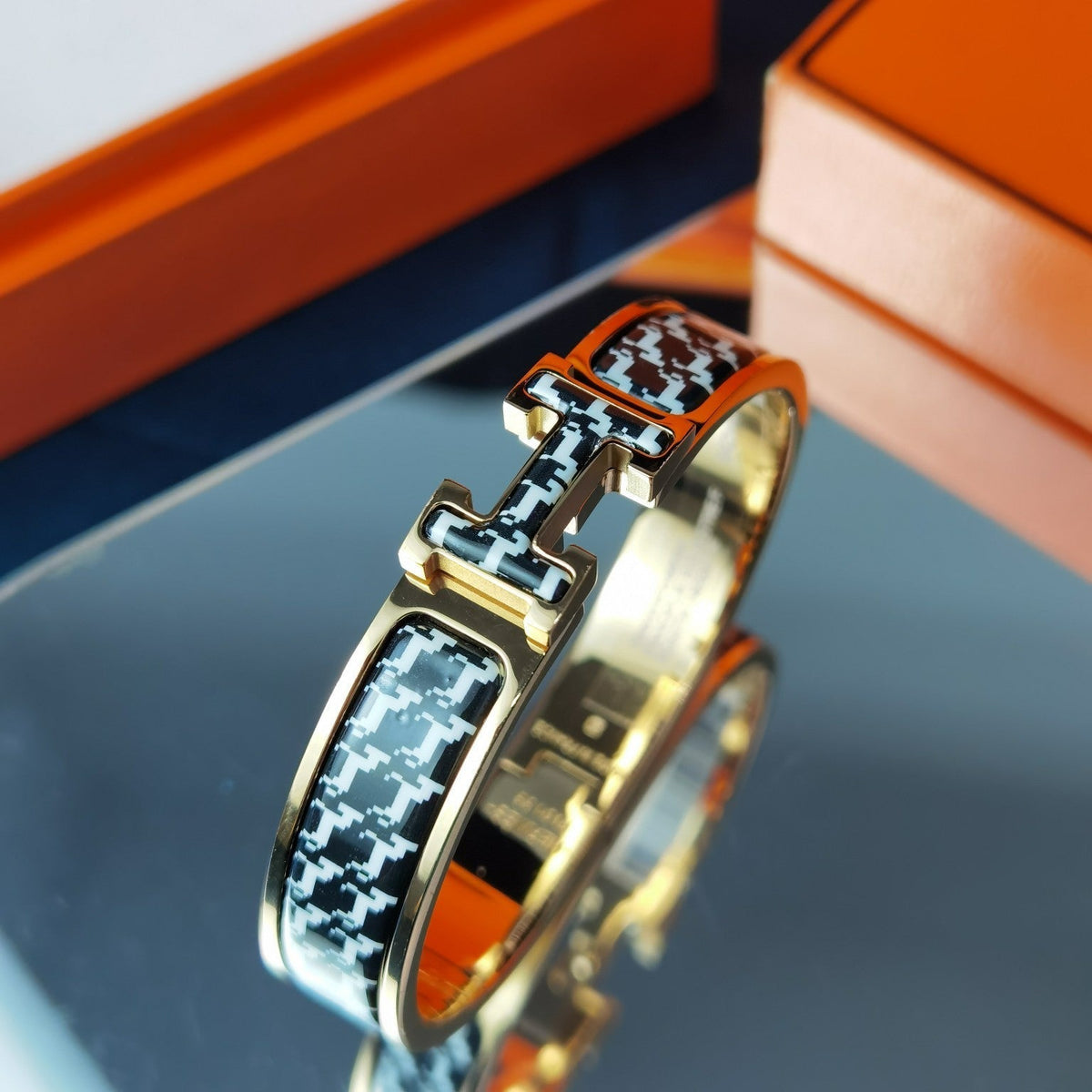 [AW]H HORSE BRACELET 12MM