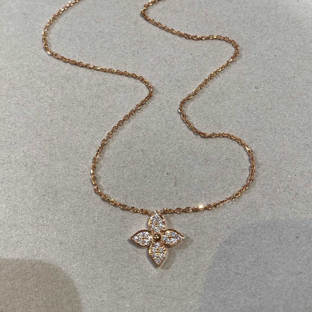 [AW]STAR DIAMOND NECKALCE