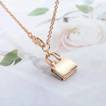 [AW]AMULETTE PEDANT ROSE GOLD NECKLACE