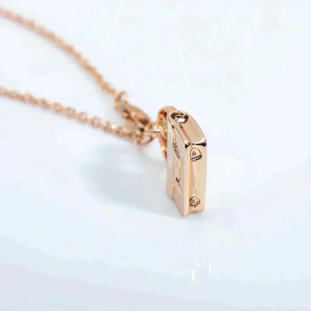 [AW]AMULETTE PEDANT ROSE GOLD NECKLACE