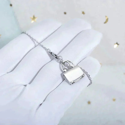 [AW]AMULETTE PEDANT SILVER NECKLACE