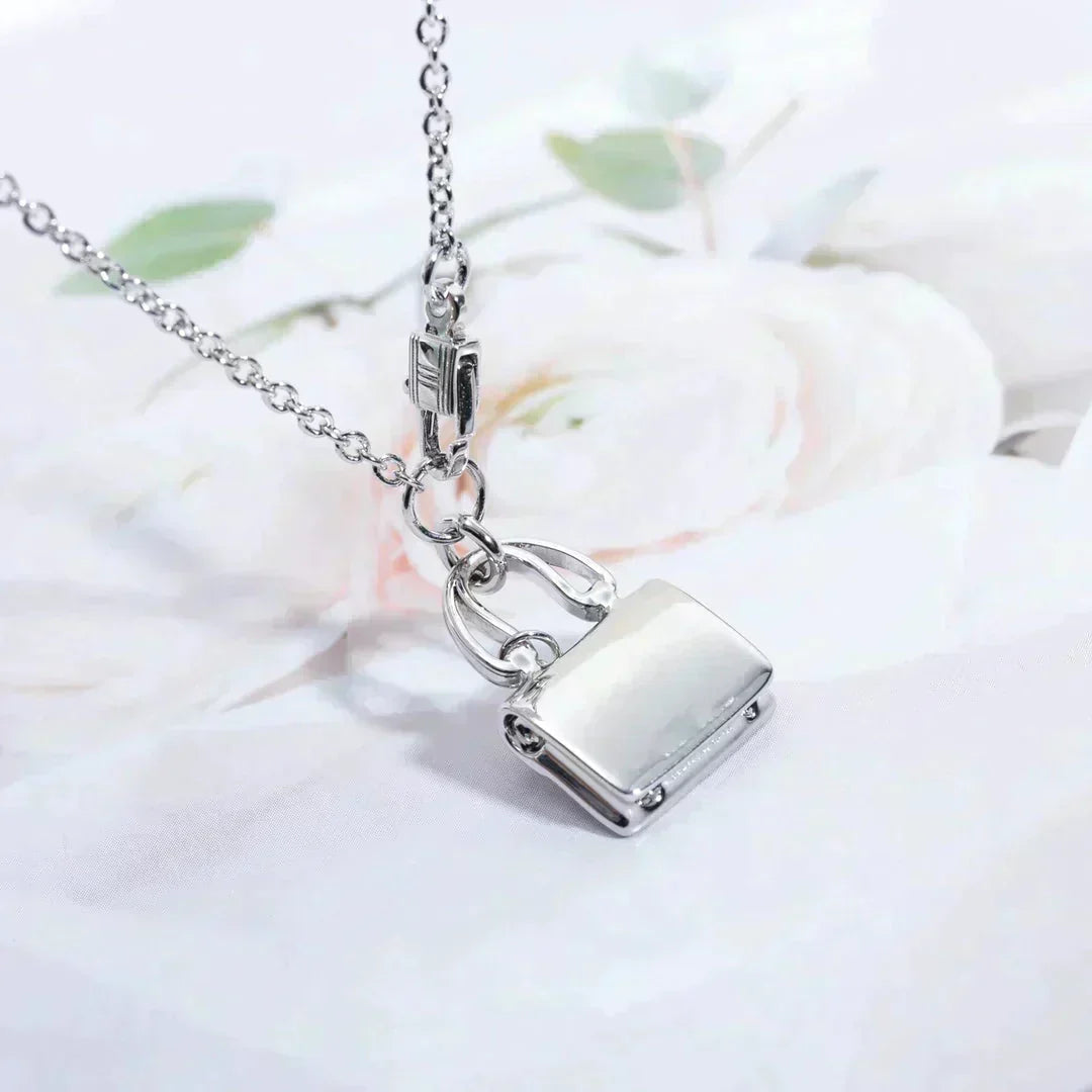 [AW]AMULETTE PEDANT SILVER NECKLACE