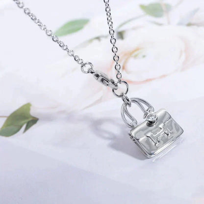 [AW]AMULETTE PEDANT SILVER NECKLACE