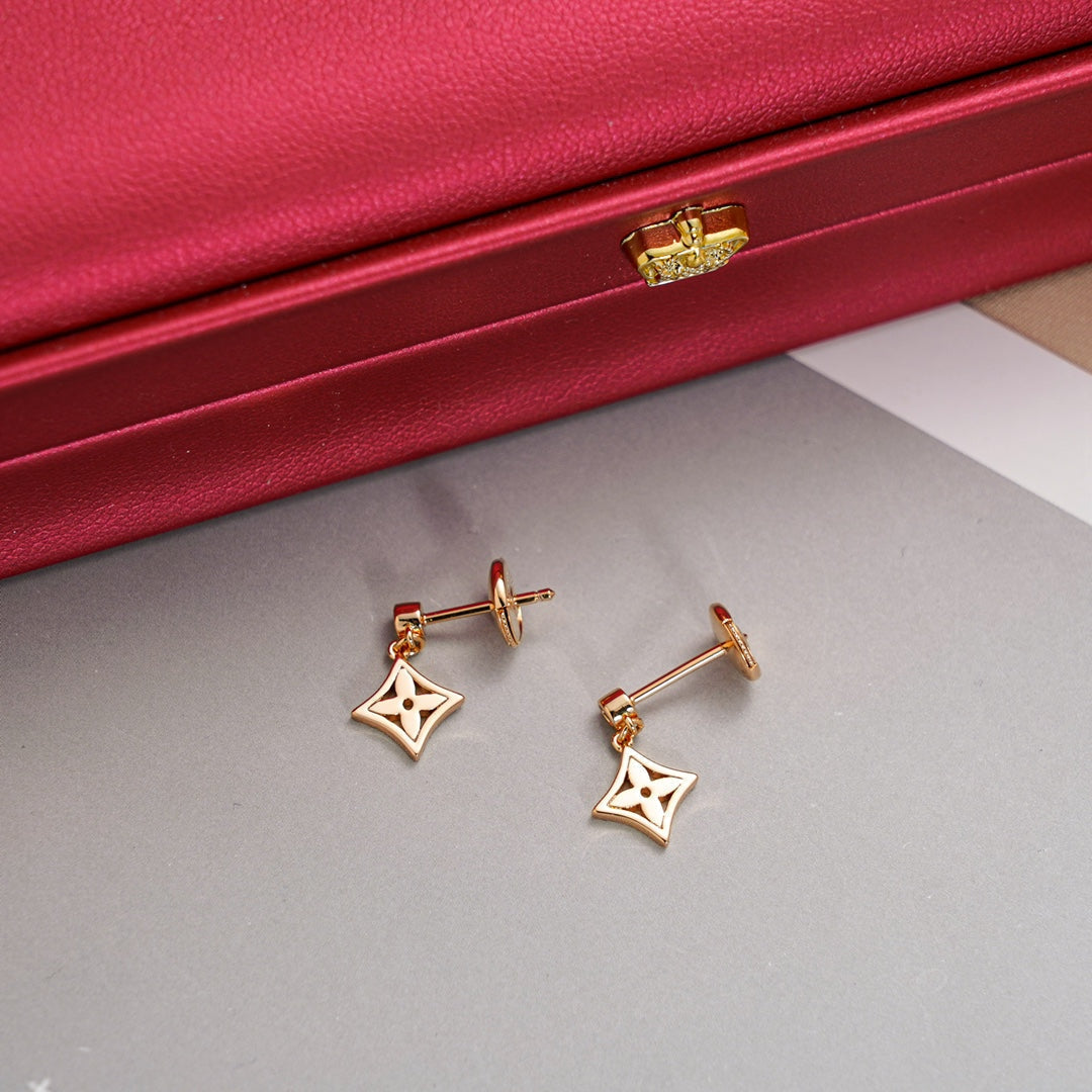 [AW]STAR EARRINGS GOLD
