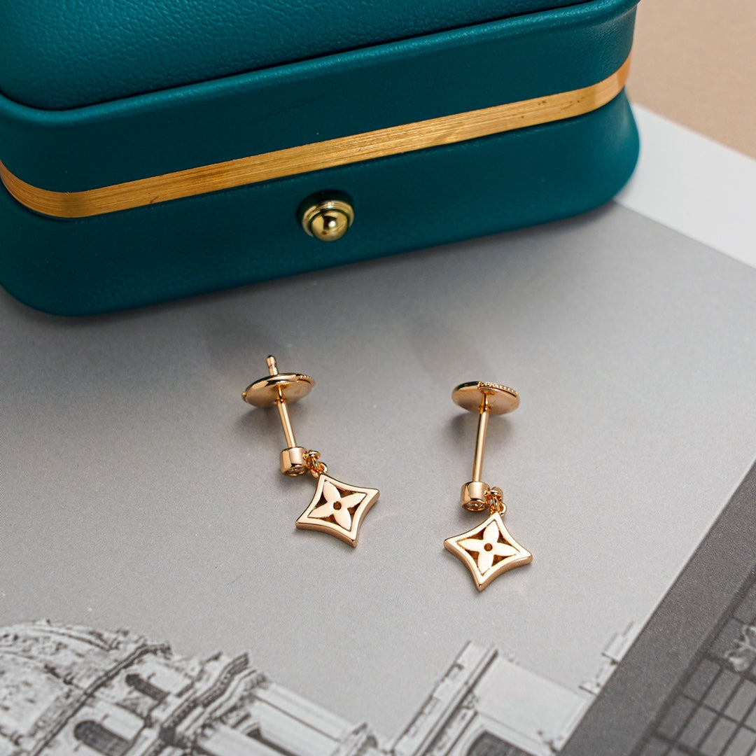[AW]STAR EARRINGS GOLD