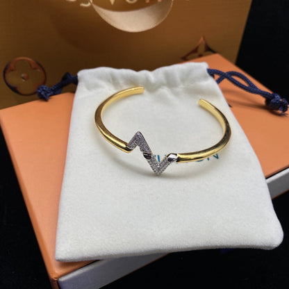 [AW]VOLTE UPSITE DOWN DIAMOND GOLD OPEN BRACELET