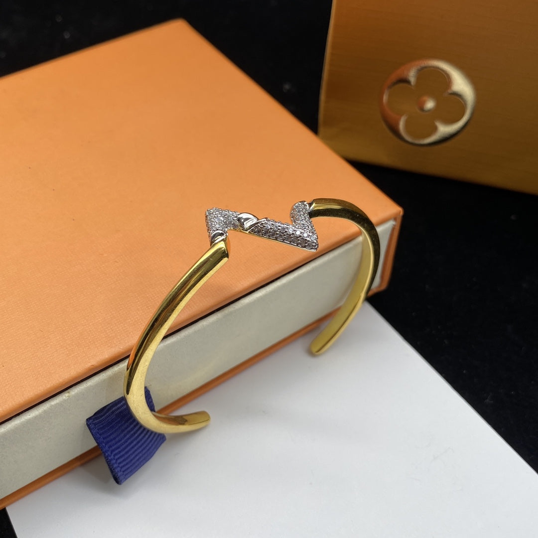 [AW]VOLTE UPSITE DOWN DIAMOND GOLD OPEN BRACELET