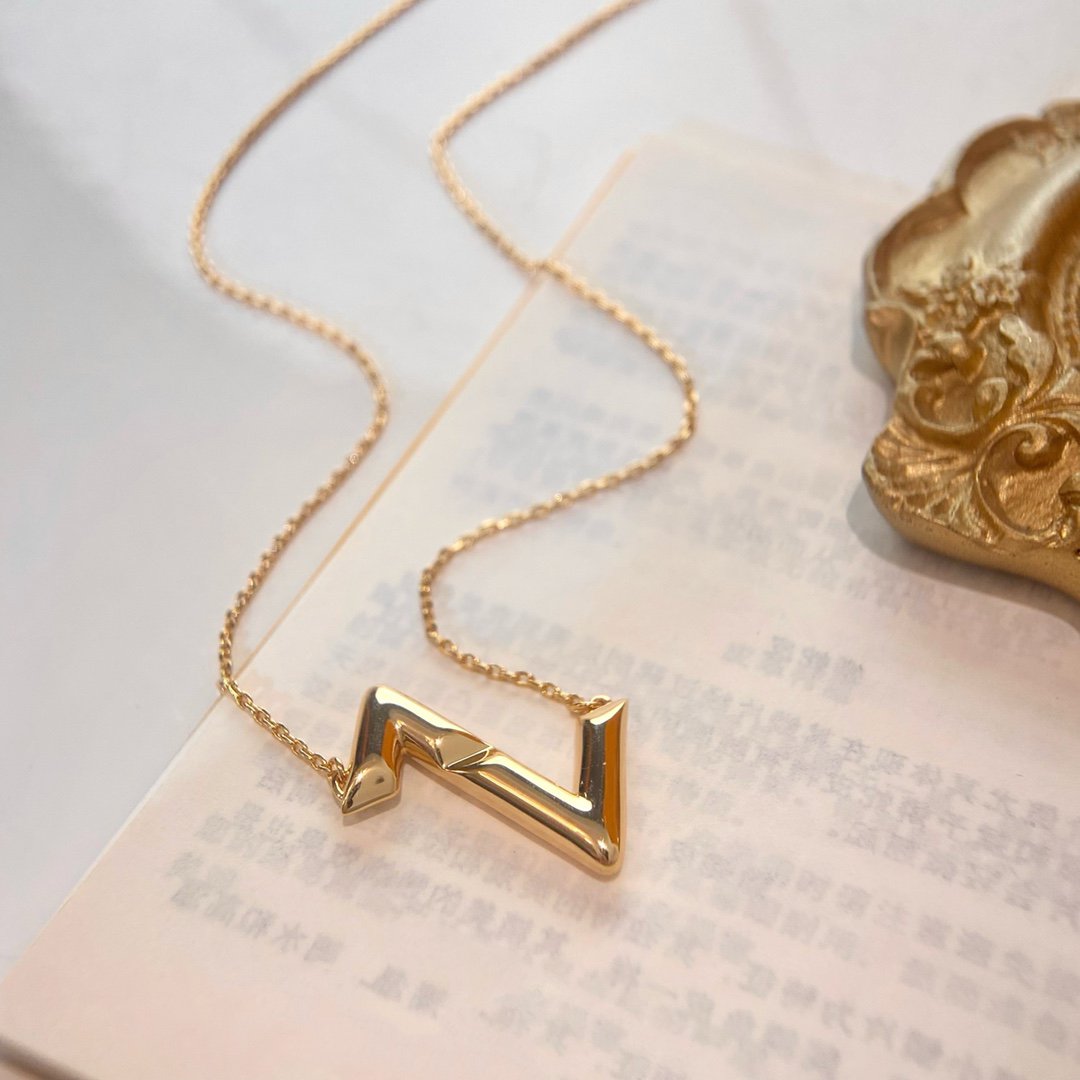 [AW]VOLTE UPSIDE DOWN NECKLACE
