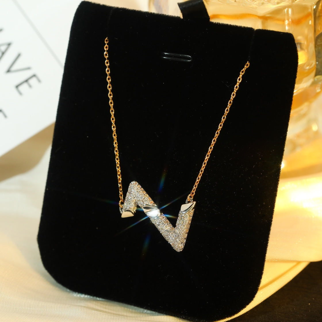 [AW]VOLT SILVER DIAMOND PEDANT NECKLACE