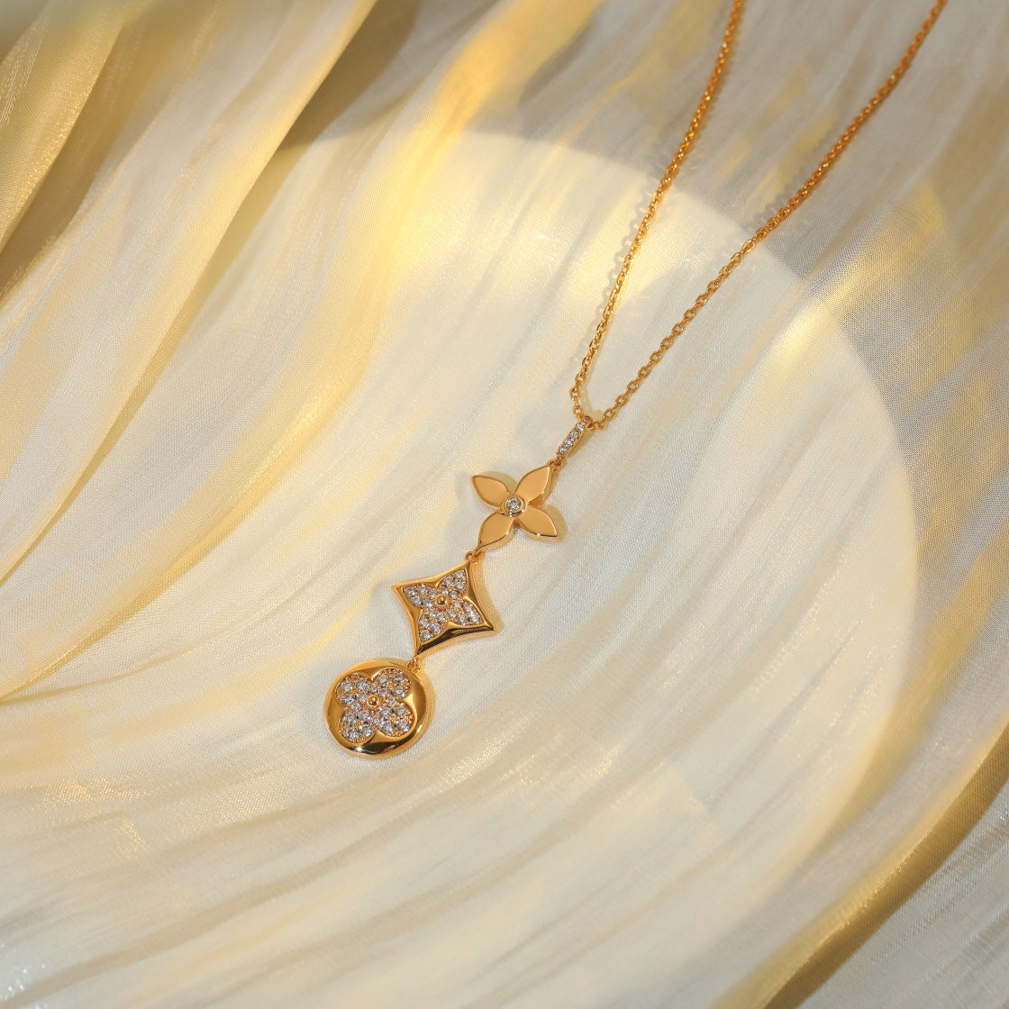 [AW]STAR AND SUN DIAMOND ROSE GOLD NECKLACE