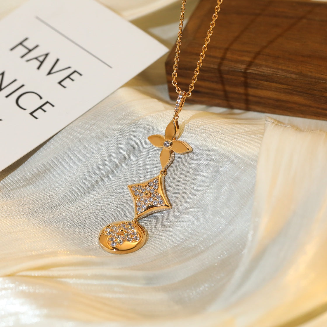 [AW]STAR AND SUN DIAMOND ROSE GOLD NECKLACE