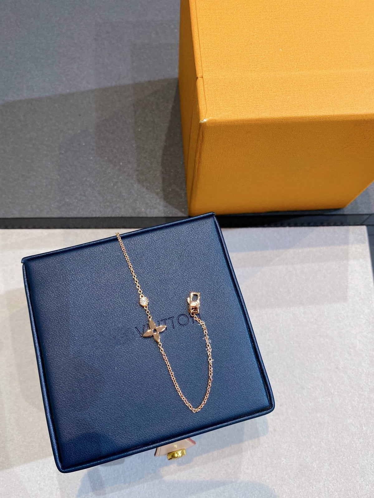 [AW]STAR DIAMOND ROSE GOLD BRACELET