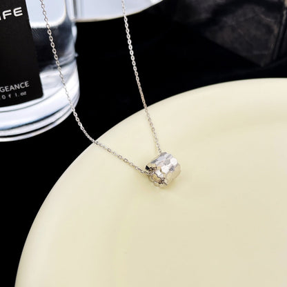 [AW]BEE MINI PEDANT DIAMOND NECKLACE