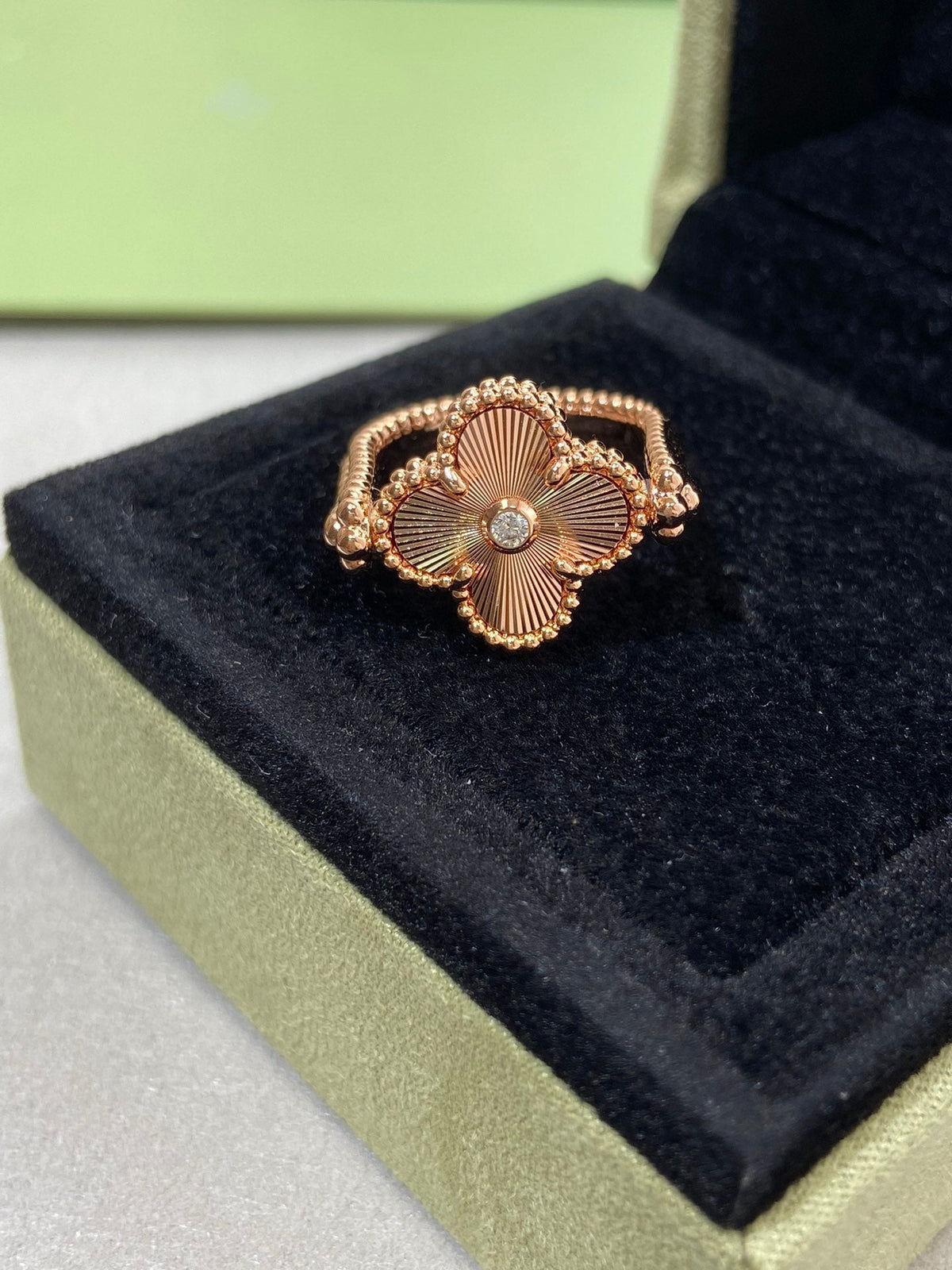 [AW]LUCKY CLOVER GOLD REVERSIBLE RING