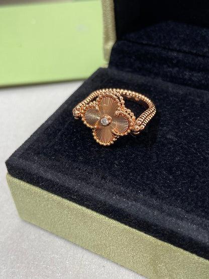 [AW]LUCKY CLOVER GOLD REVERSIBLE RING