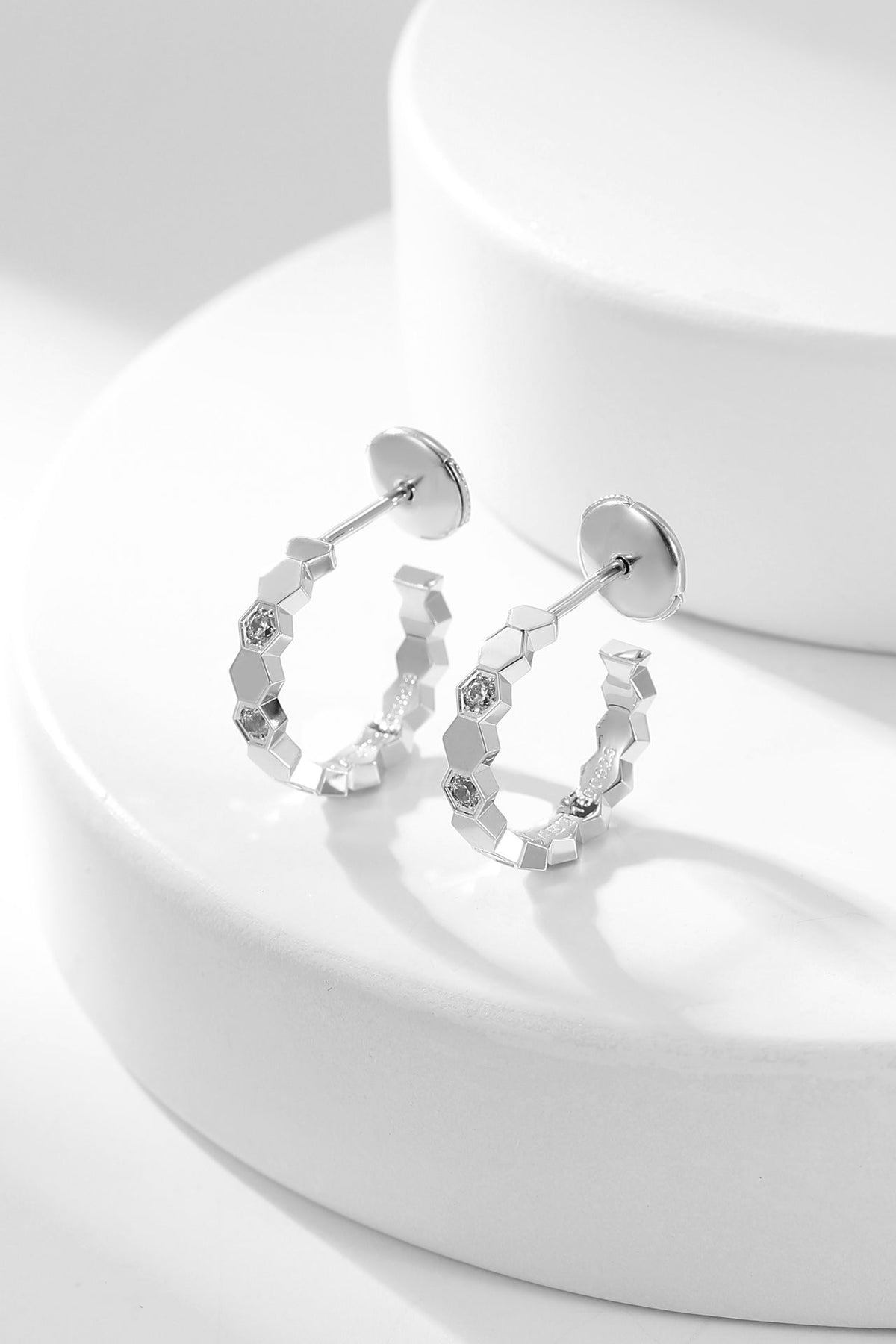 [AW]BEE LOVE DIAMOND HOOP EARRINGS
