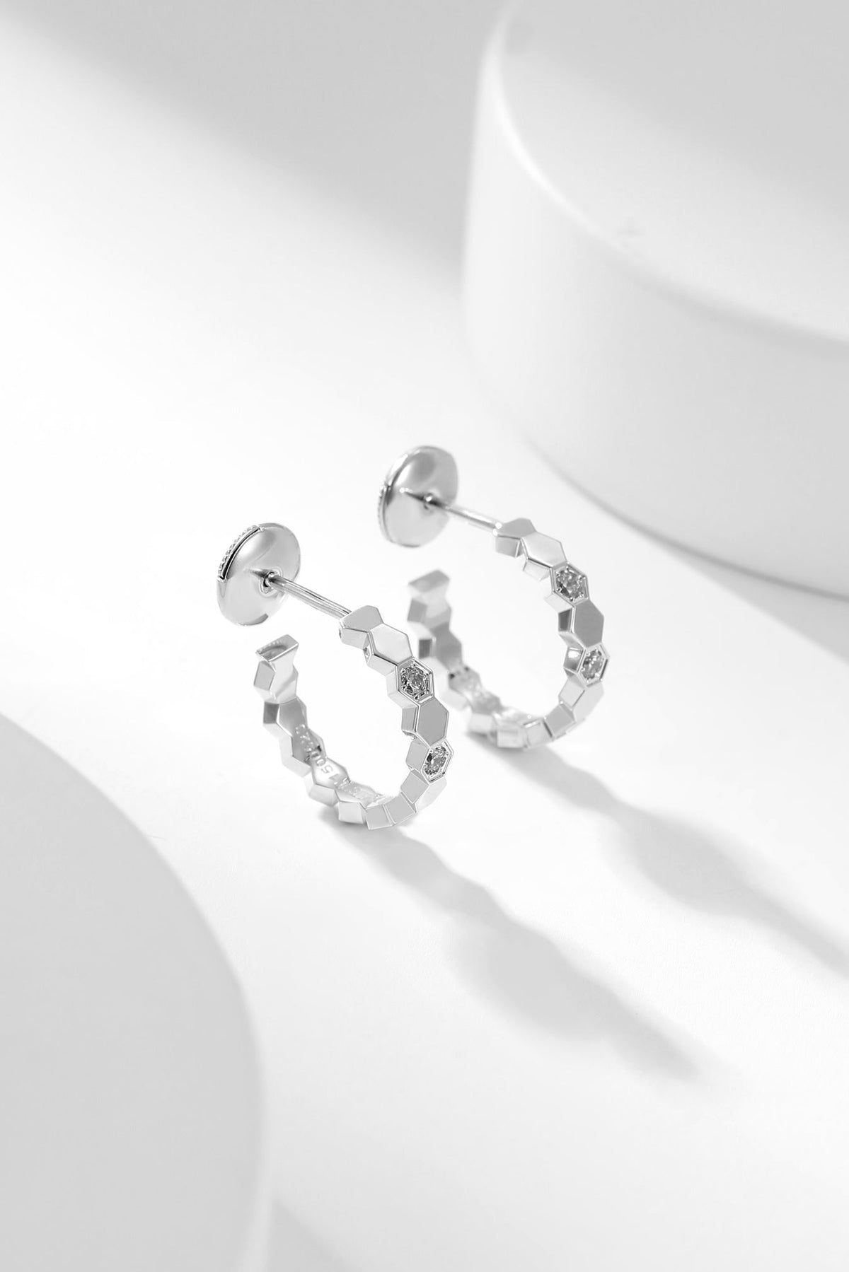 [AW]BEE LOVE DIAMOND HOOP EARRINGS