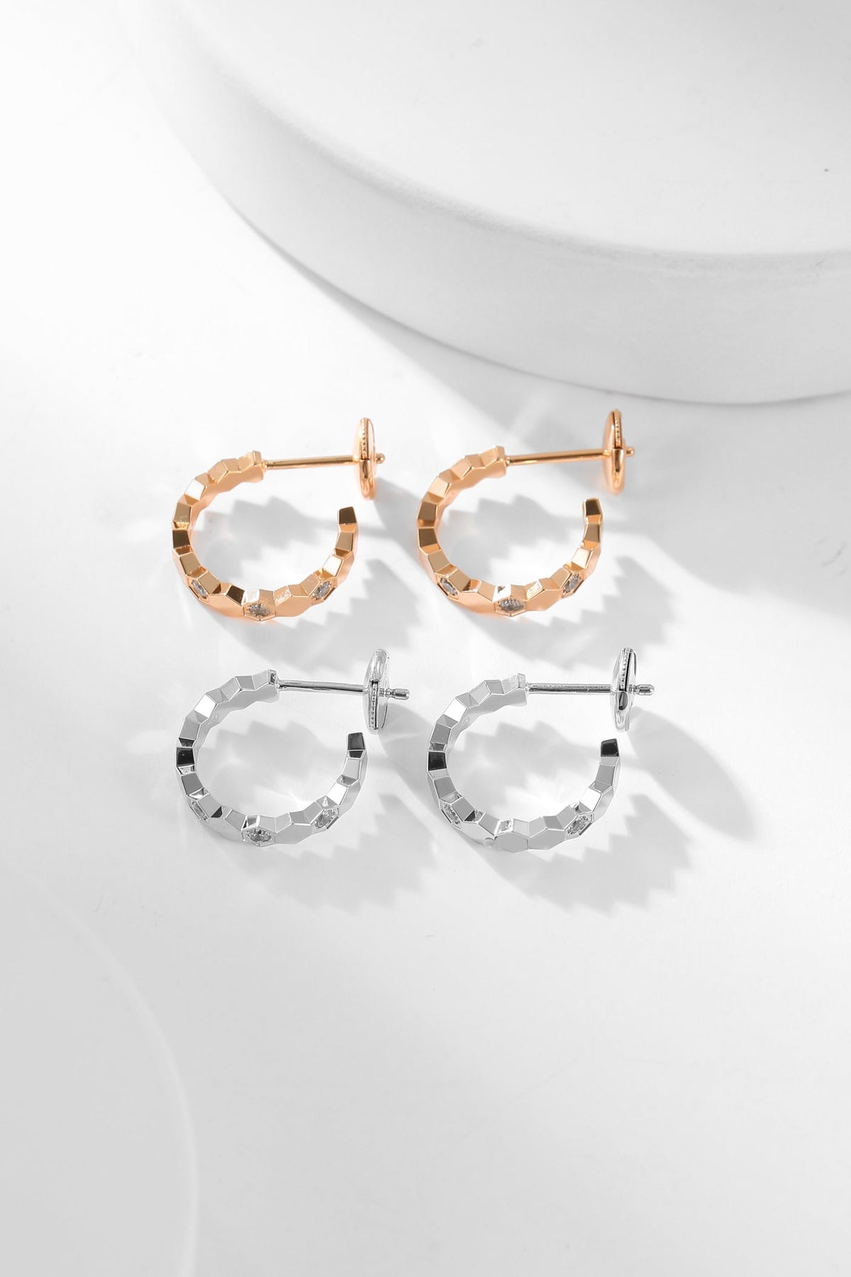 [AW]BEE LOVE DIAMOND HOOP EARRINGS