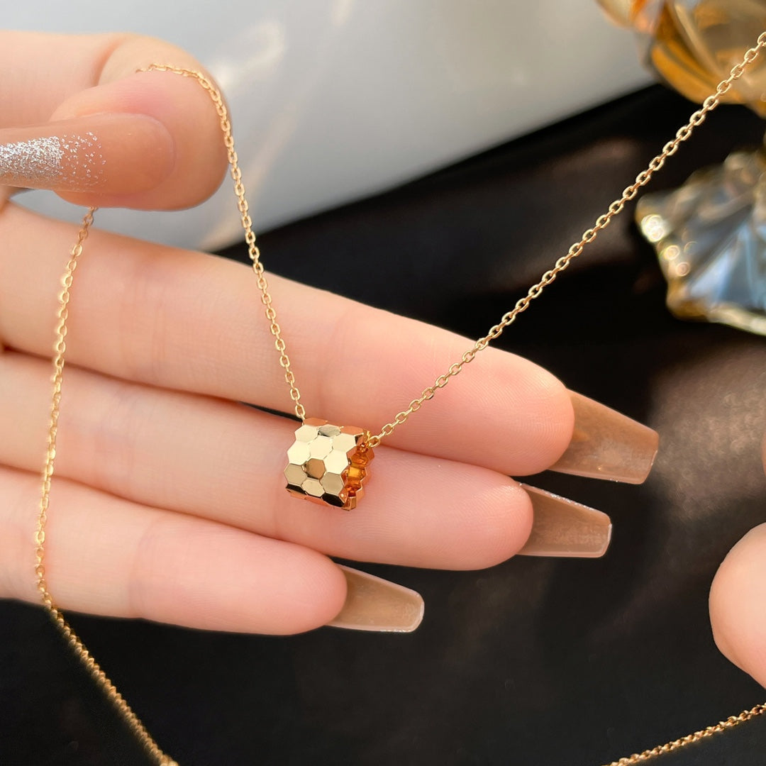 [AW]BEE MINI NECKLACE