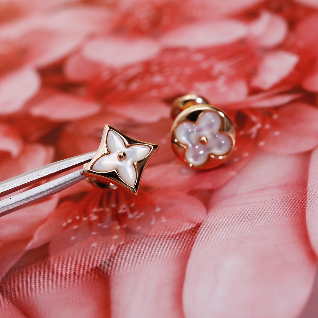 [AW]STAR AND SUN ROSE GOLD MOP STUD EARRINGS