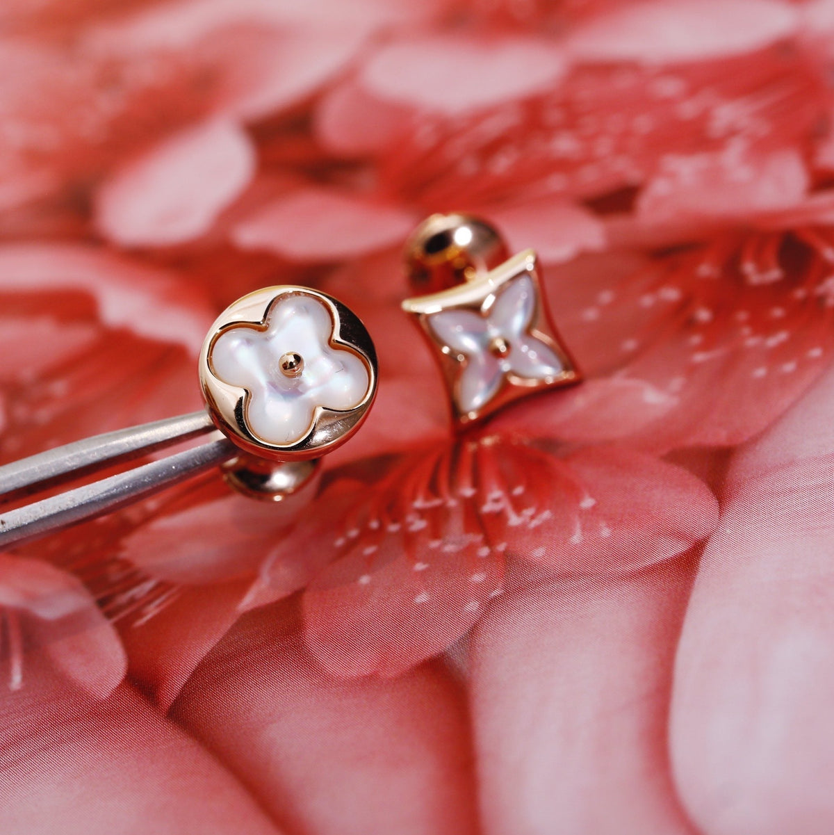 [AW]STAR AND SUN ROSE GOLD MOP STUD EARRINGS