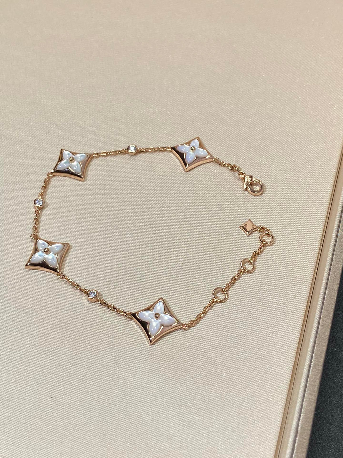 [AW]STAR 4 MOTIF MOP DIAMOND ROSE GOLD BRACELET