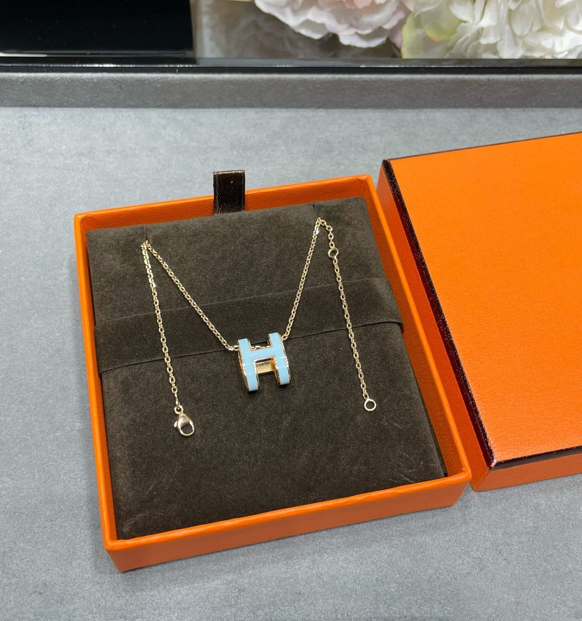 [AW]POP H SKY BLUE NECKLACE