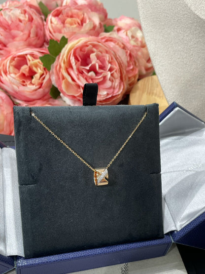 [AW]LIENS EVIDENCE DIAMOND NECKLACE
