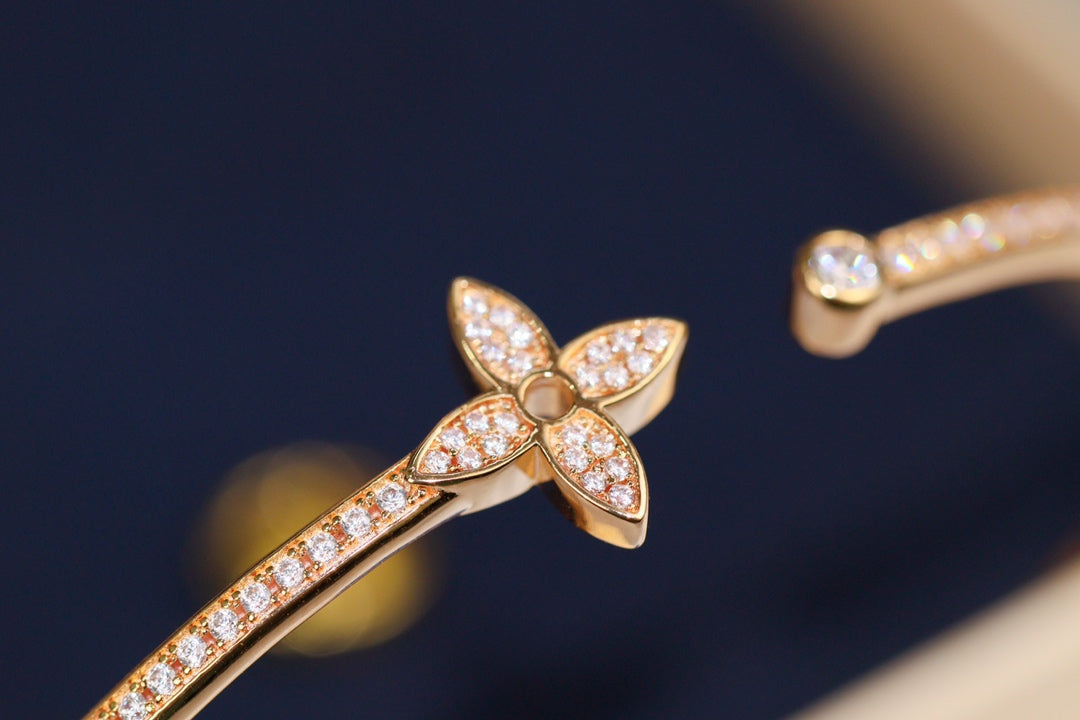 [AW]IDYLLE ROSE GOLD OPEN BRACELET DIAMOND PAVED