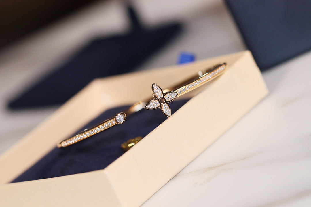 [AW]IDYLLE GOLD OPEN BRACELET DIAMOND PAVED