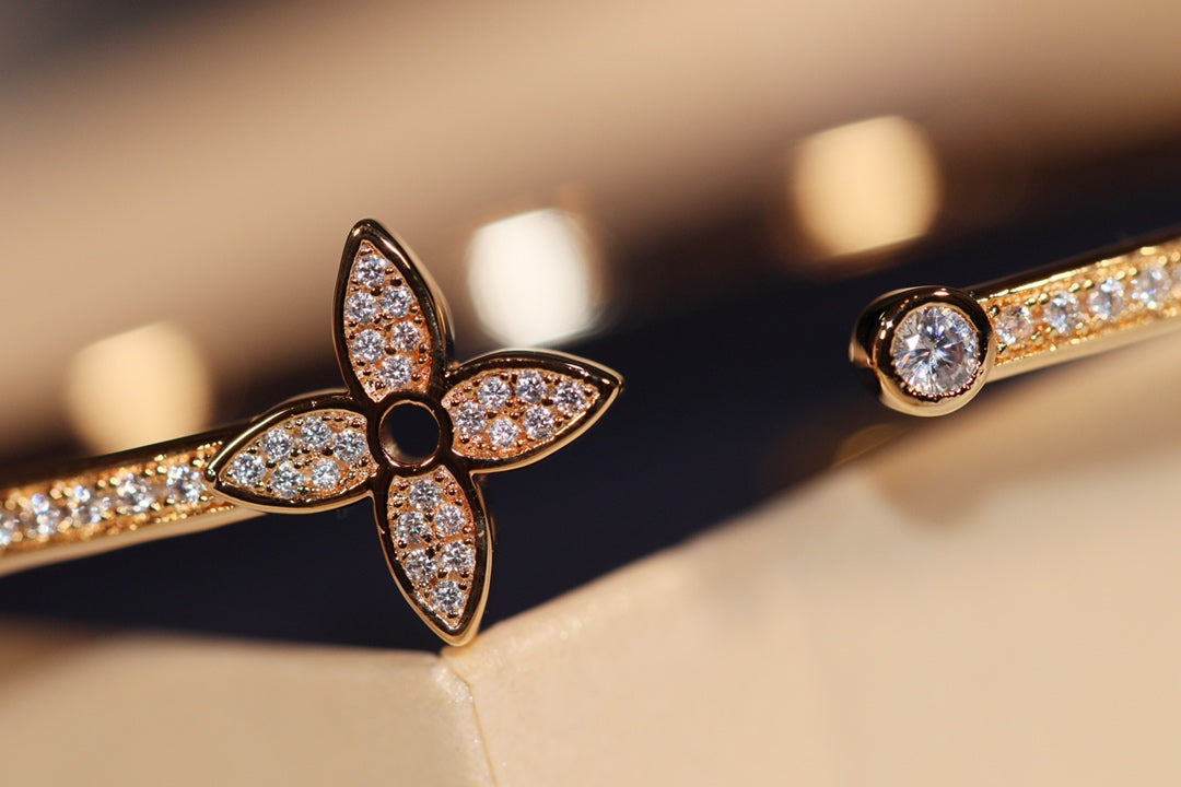 [AW]IDYLLE GOLD OPEN BRACELET DIAMOND PAVED