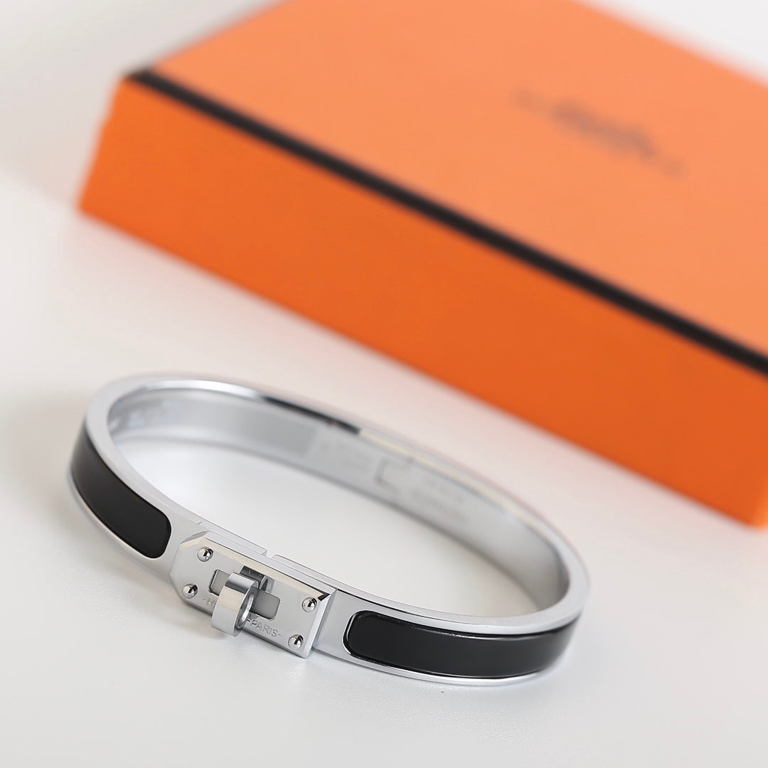 [AW]HM KELLY BLACK BRACELET