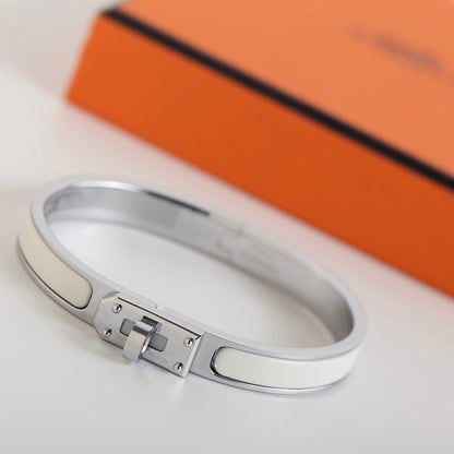 [AW]HM KELLY WHITE BRACELET