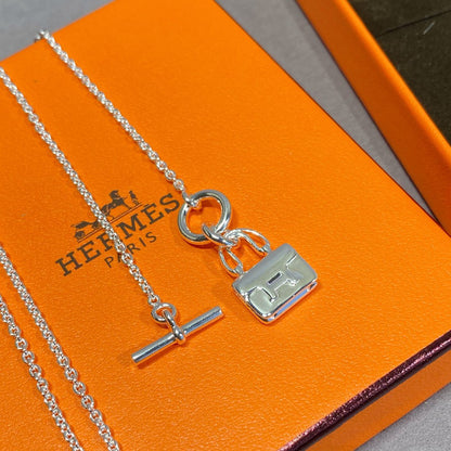 [AW]CONSTANCE PEDANT SILVER NECKLACE