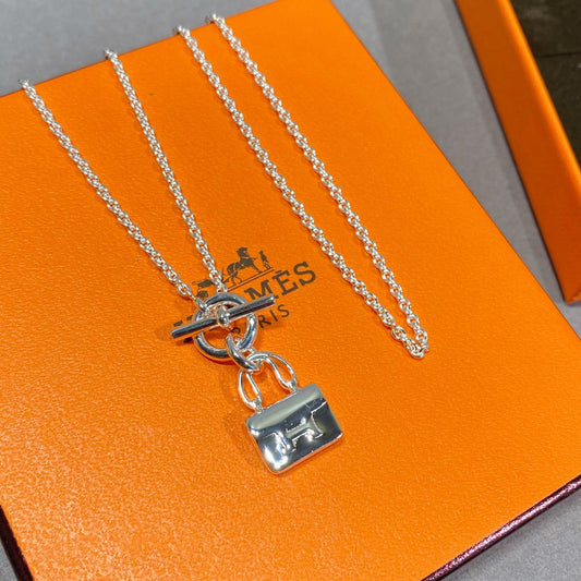 [AW]CONSTANCE PEDANT SILVER NECKLACE