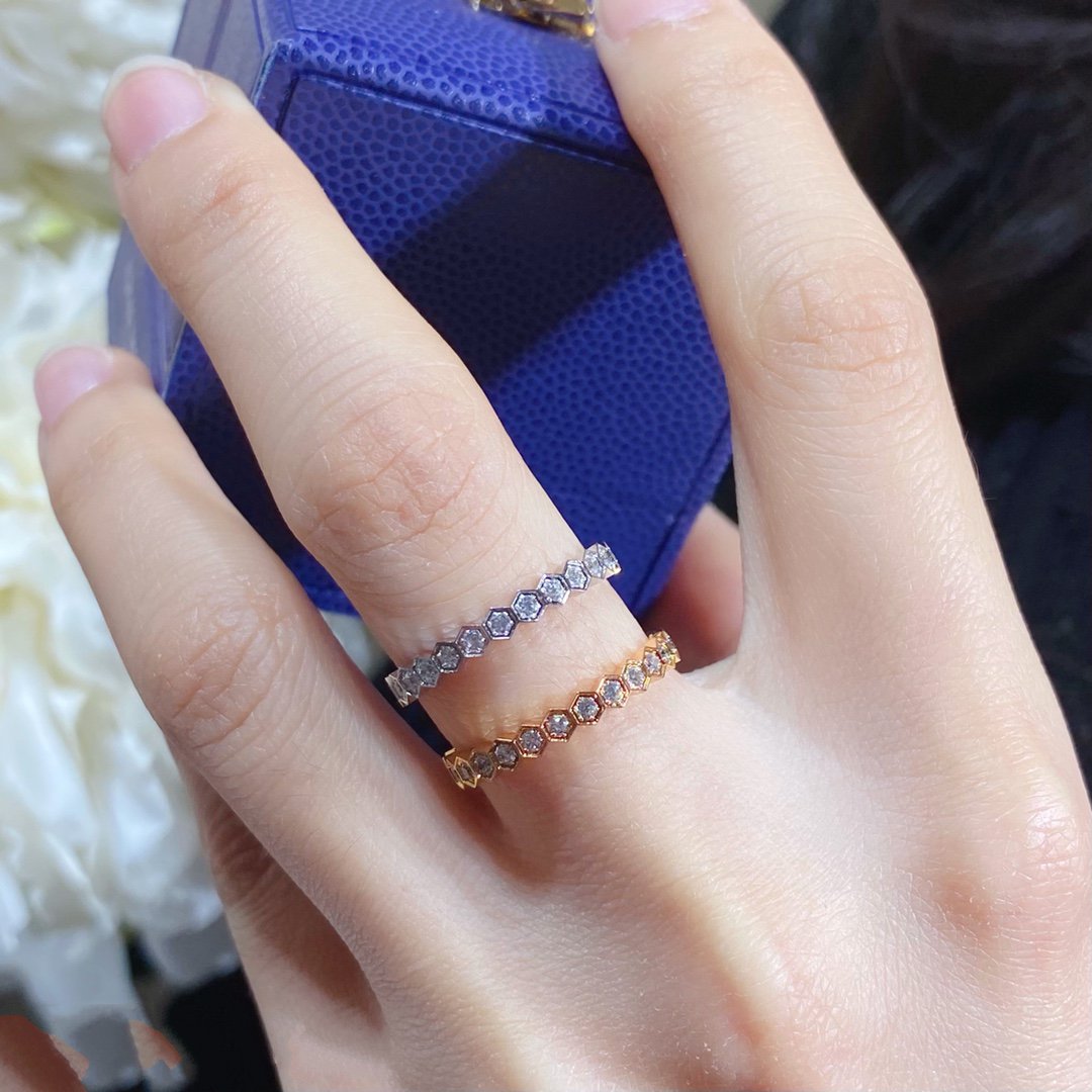 [AW]BEE LOVE DIAMOND PAVED SMALL RING