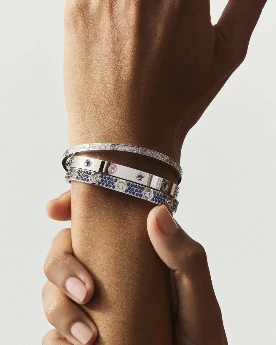 [AW]CLASSIC 6.1MM LOVE BRACELET 10-DIAMOND FULL PAVÉ