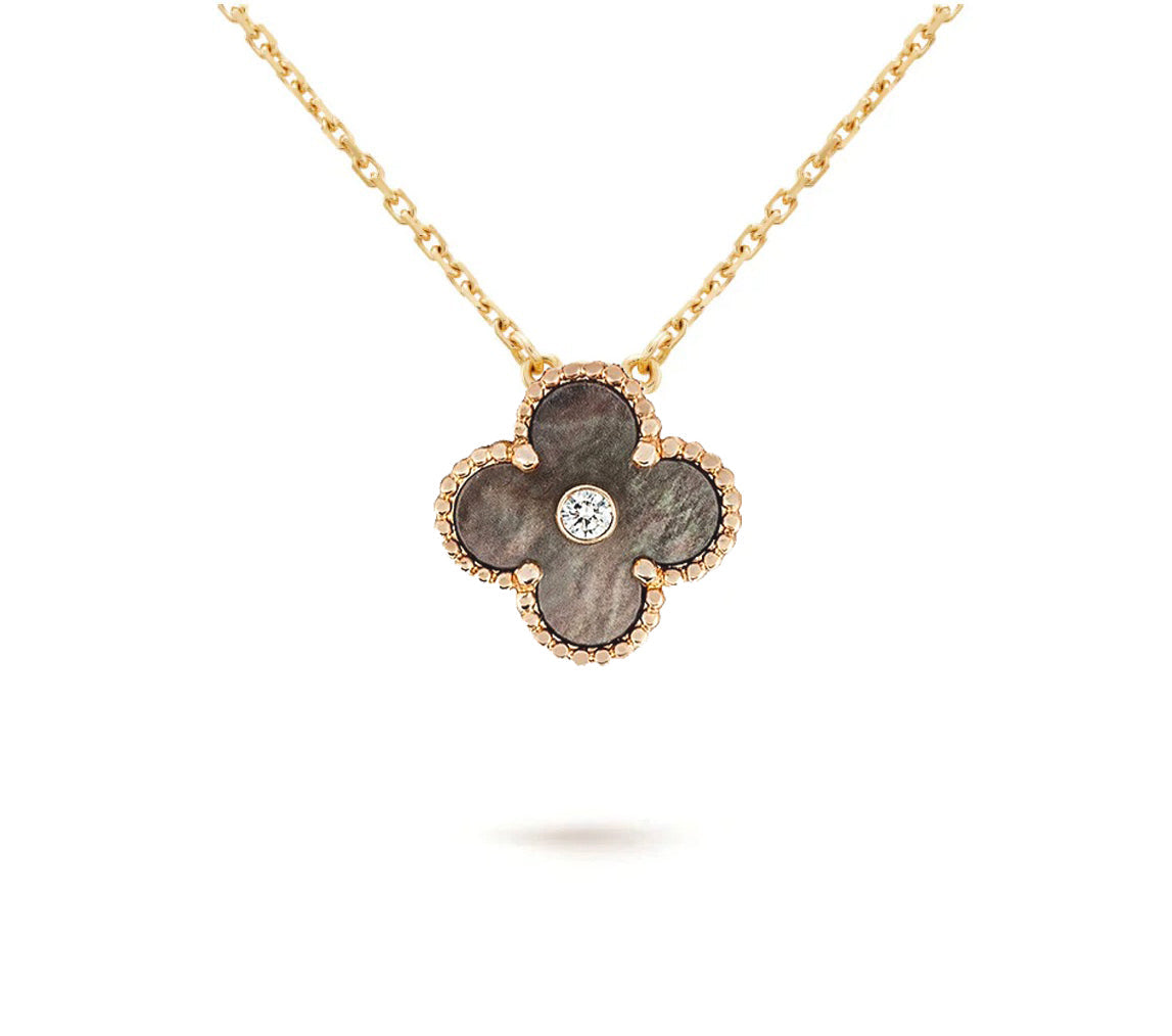 [AW]LIMITED EDITION CHRISTMAS CLOVER FLOWER NECKLACE - 15MM ANNUAL COLLECTIBLE PENDANT