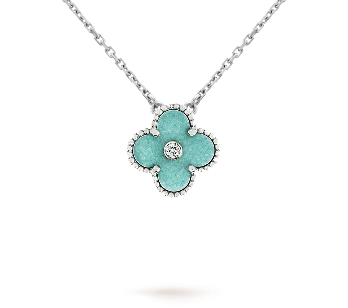 [AW]LIMITED EDITION CHRISTMAS CLOVER FLOWER NECKLACE - 15MM ANNUAL COLLECTIBLE PENDANT
