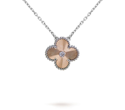 [AW]LIMITED EDITION CHRISTMAS CLOVER FLOWER NECKLACE - 15MM ANNUAL COLLECTIBLE PENDANT