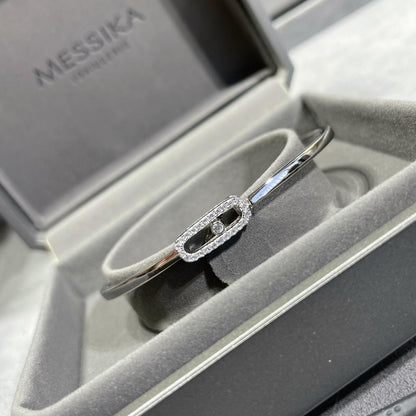[AW]MOVE UNO PAVÉ FLEX BANGLE (MEDIUM)