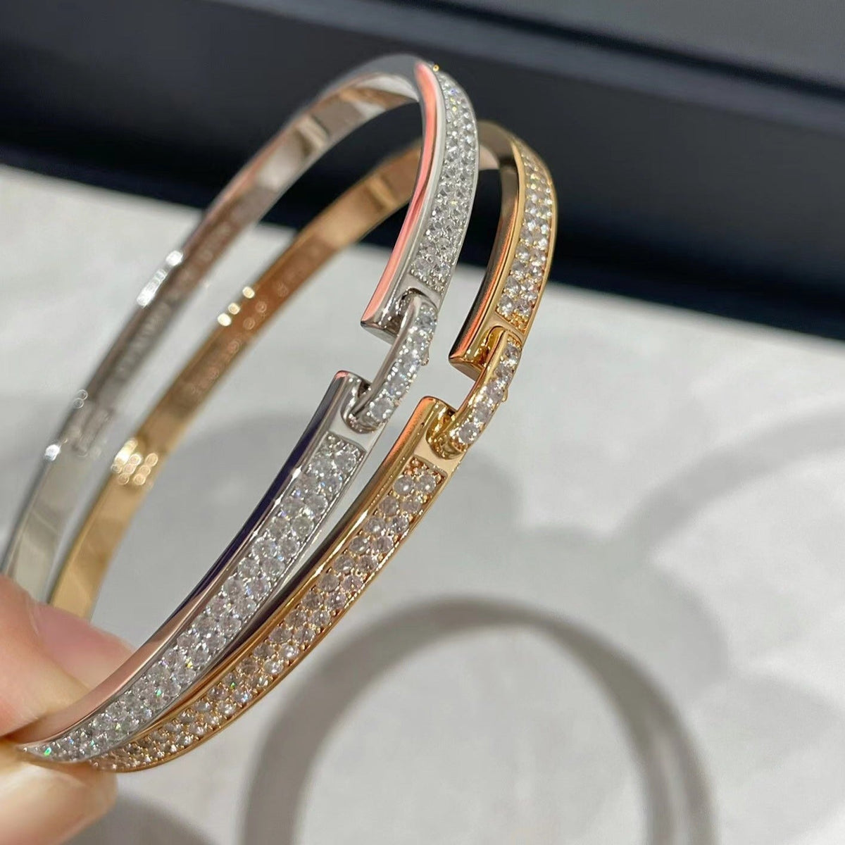 [AW]LIENS VIDENCE DIAMOND PAVED BRACELET
