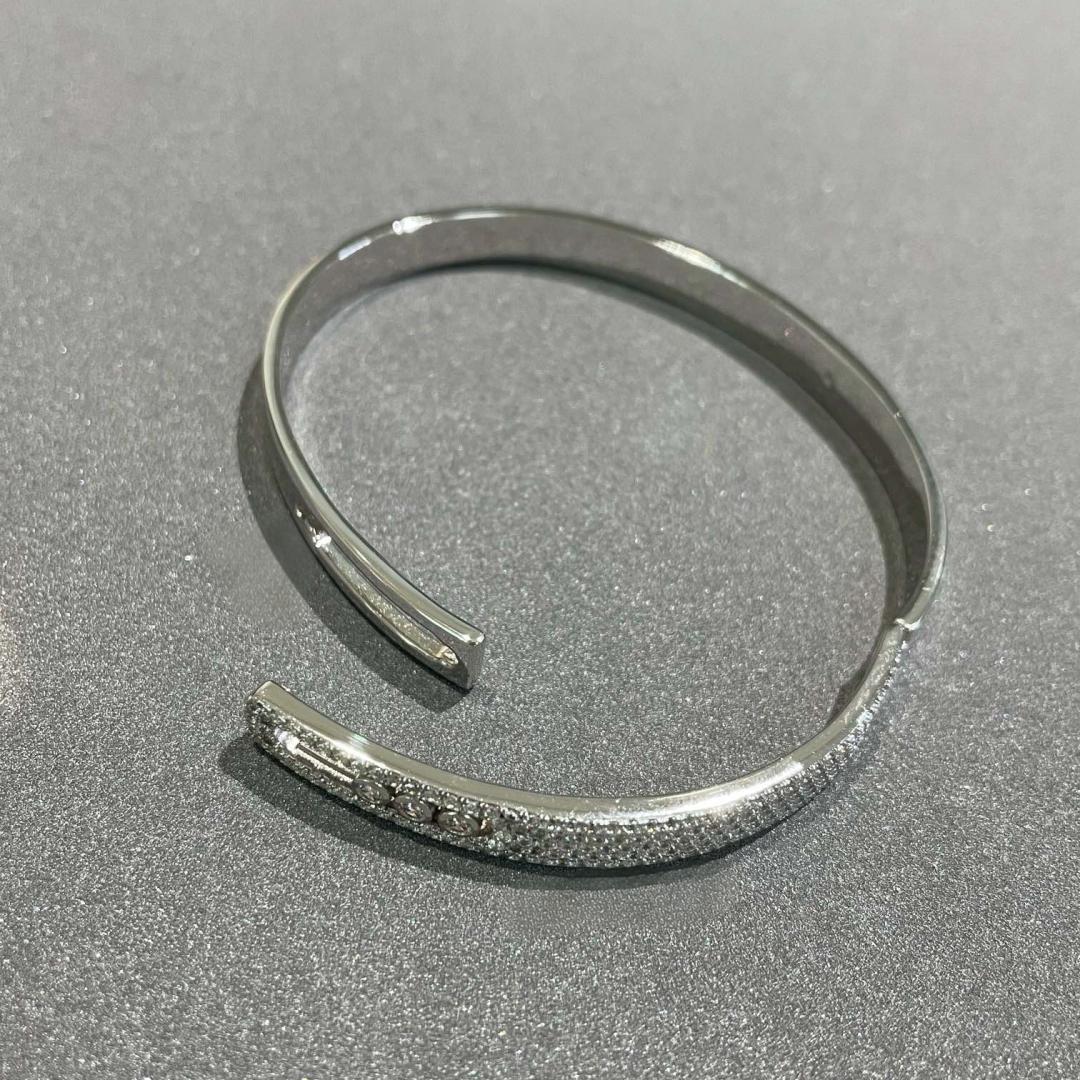 [AW]MOVE NOA PAVÉ DIAMOND BANGLE BRACELET