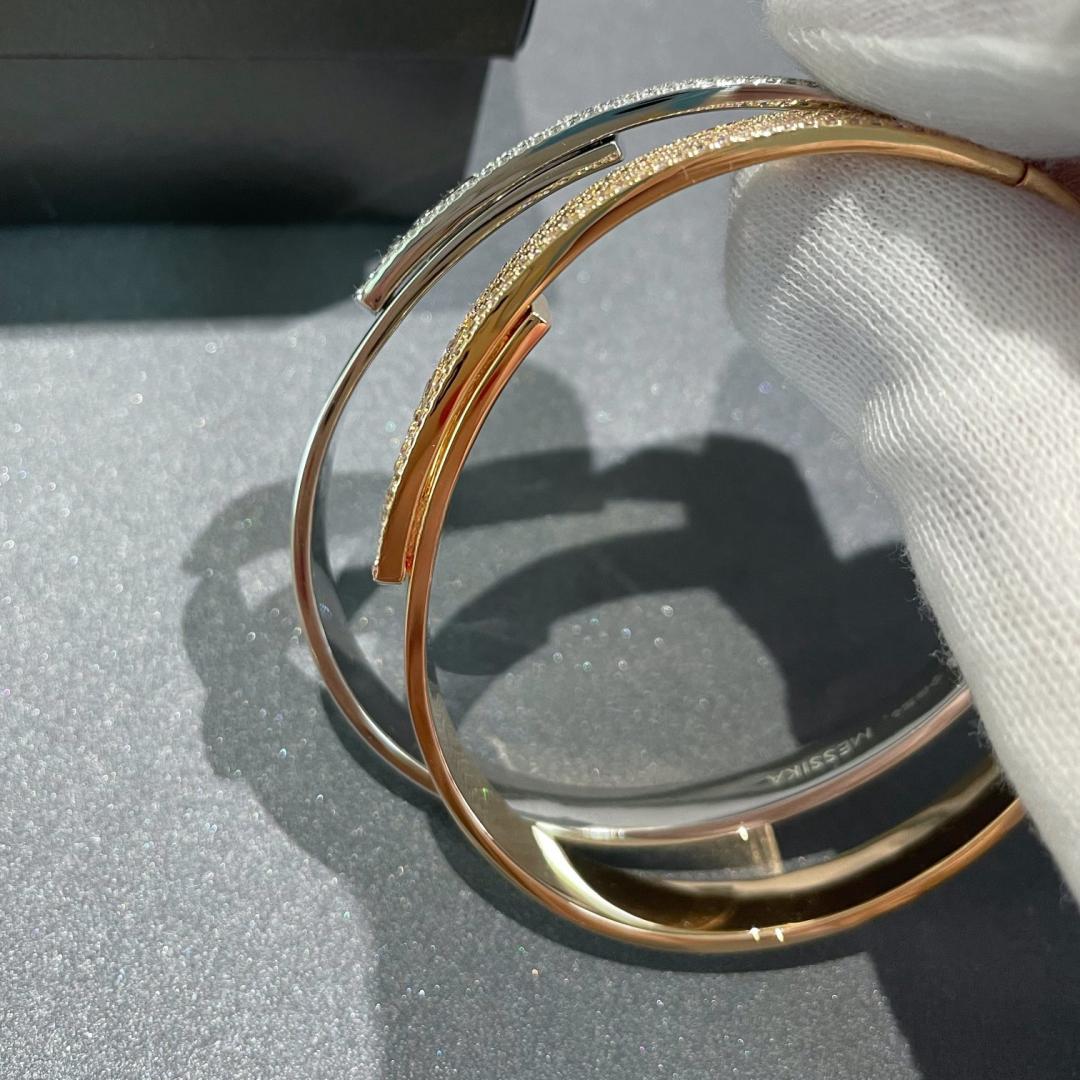 [AW]MOVE NOA PAVÉ DIAMOND BANGLE BRACELET