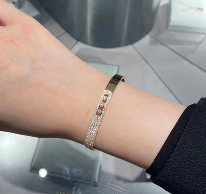 [AW]MOVE NOA PAVÉ DIAMOND BANGLE BRACELET