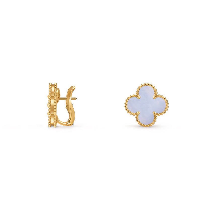 [AW]15MM CLOVER FLOWER STUD EARRINGS GOLD COLLECTION