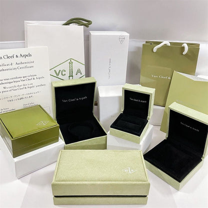 [AW]CLOVER BRAND JEWELRY BOX
