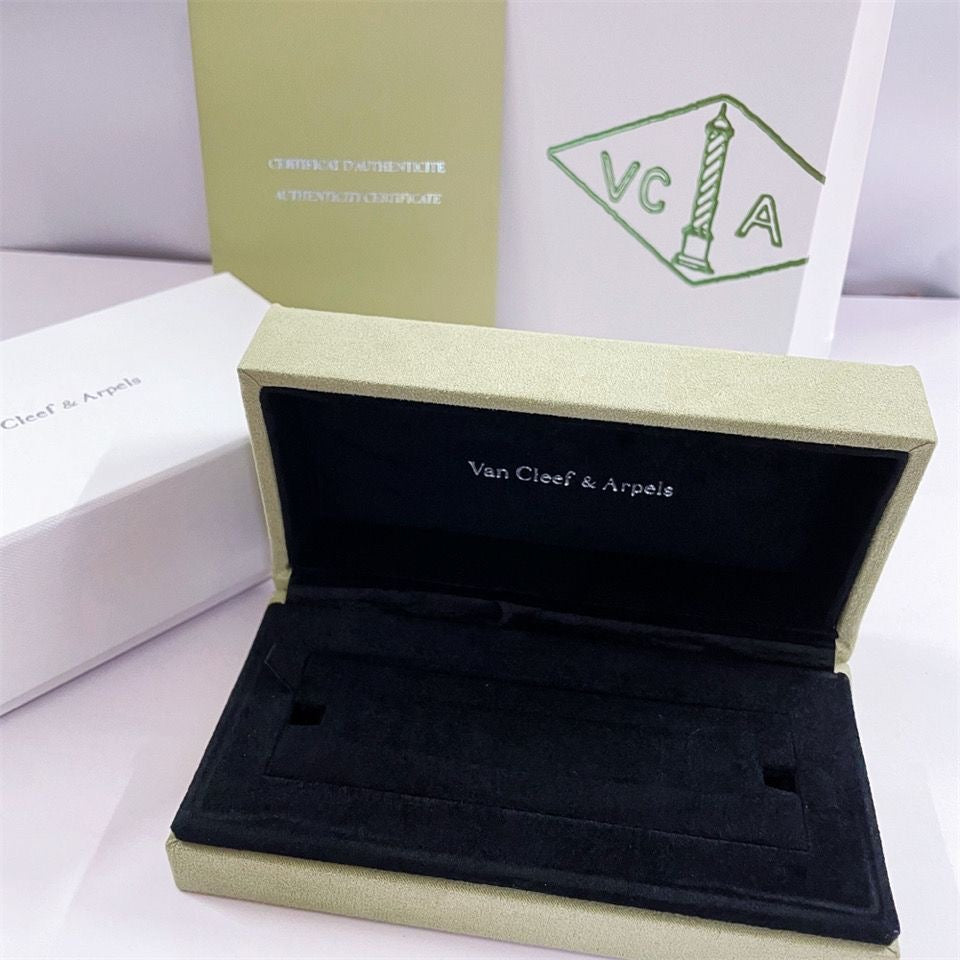 [AW]CLOVER BRAND JEWELRY BOX
